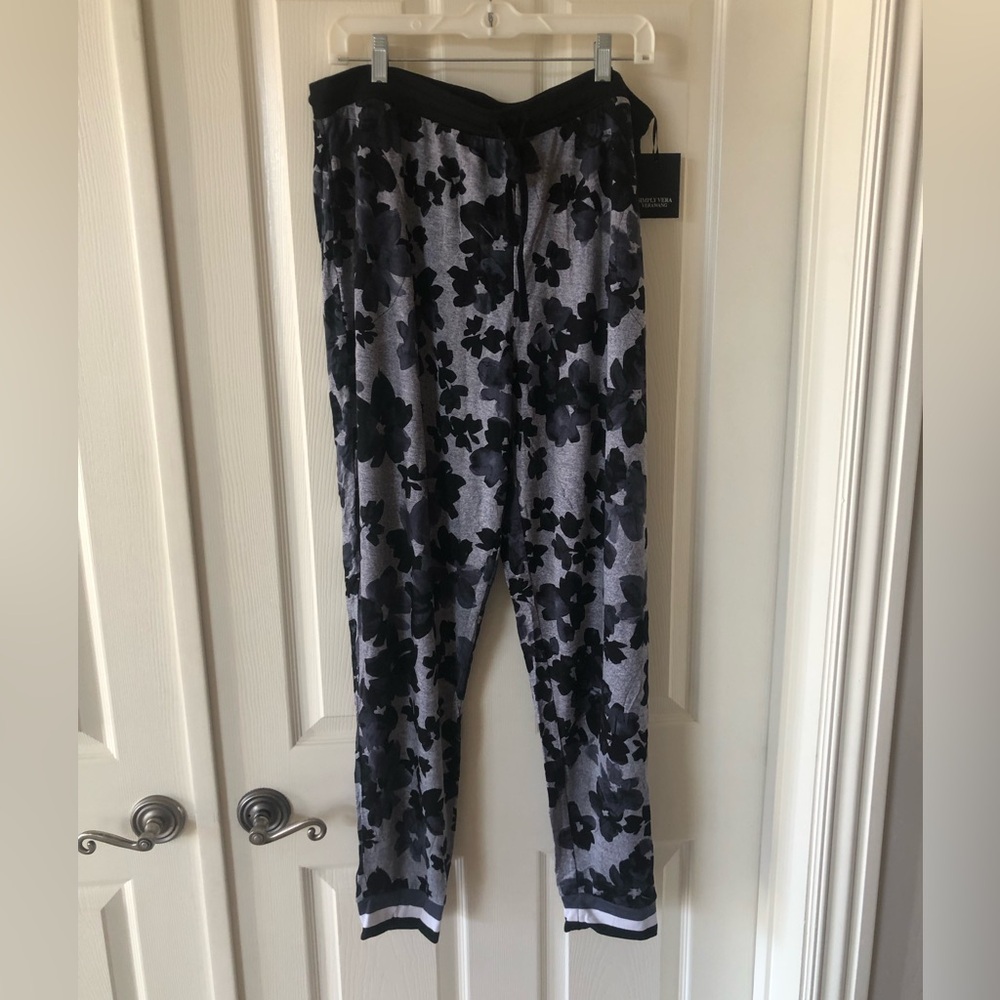 Simply Vera Gray and Black Floral Women's Sleepwear